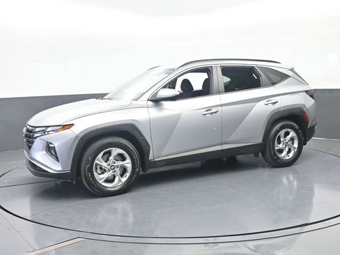 Used 2024 Hyundai Tucson SEL FWD image 2
