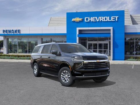 New 2026 Chevrolet Suburban LT w/ Comfort Package AWD/4WD image 1