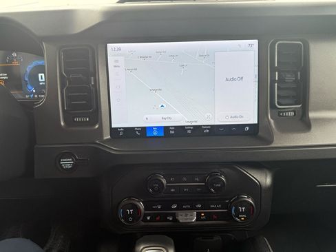 Used 2025 Ford Bronco Badlands AWD/4WD image 18