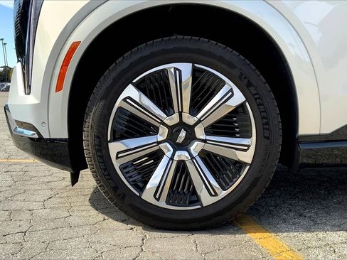 New 2025 Cadillac Escalade IQ Luxury 2 image 13