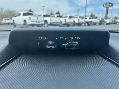 Used 2022 Subaru Forester Premium AWD/4WD image 22