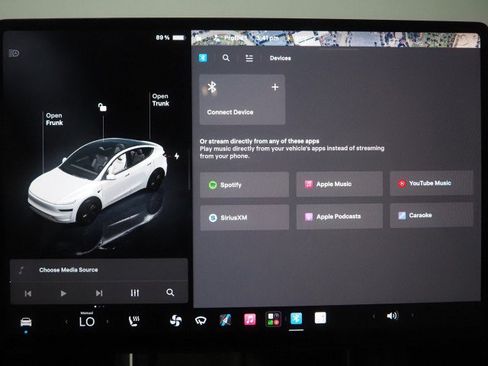 Used 2026 Tesla Model Y Long Range AWD/4WD image 45