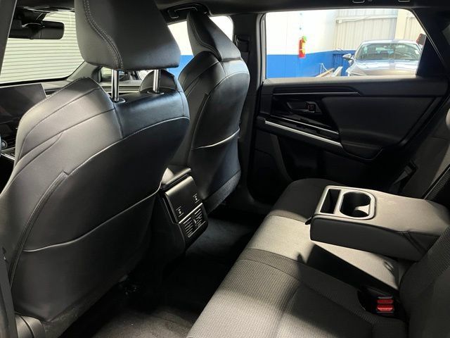 Used 2023 Toyota bZ4X AWD image 18