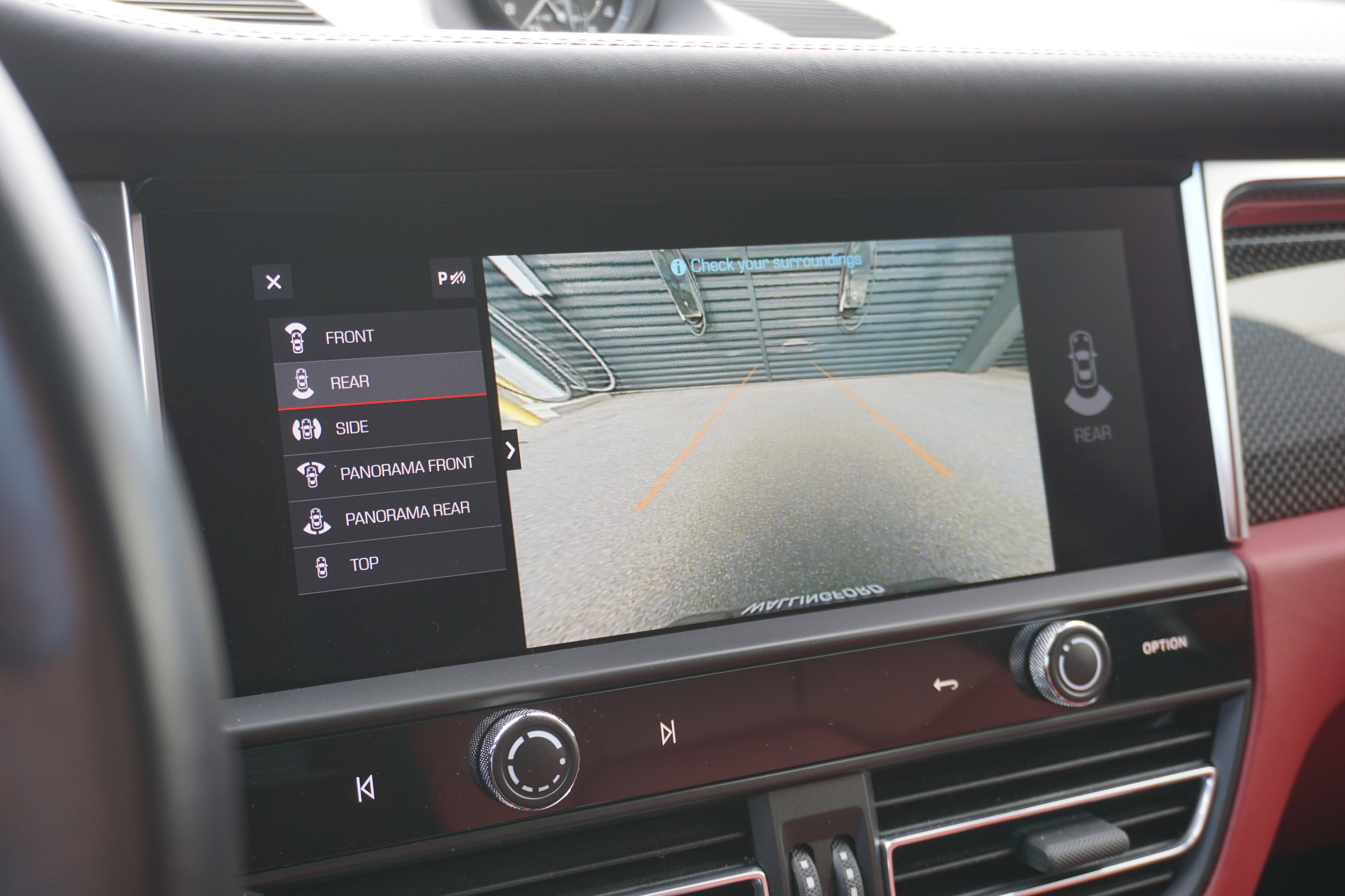Certified 2023 Porsche Macan S AWD/4WD image 25