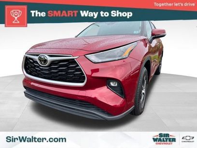 Used 2022 Toyota Highlander XLE