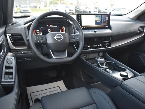 New 2026 Nissan Rogue Platinum image 30