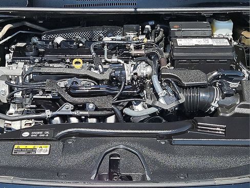 Used 2025 Toyota Corolla LE FWD image 9