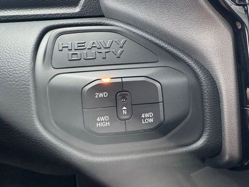 New 2026 RAM 2500 Laramie AWD/4WD image 25