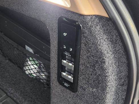 Certified 2023 Land Rover Range Rover Long Wheelbase SE image 36