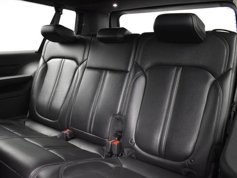 Used 2024 Jeep Wagoneer L 4WD image 17