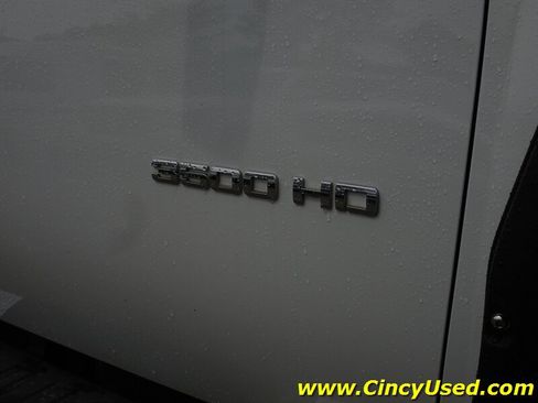 Used 2011 GMC Sierra 3500 SLT w/ SLT Convenience Package AWD/4WD image 37