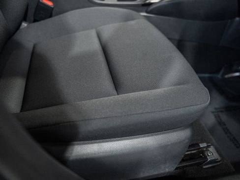 Used 2025 Toyota Corolla LE image 29