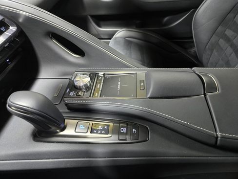 Used 2023 Lexus LC 500 Coupe w/ Performance Package image 28