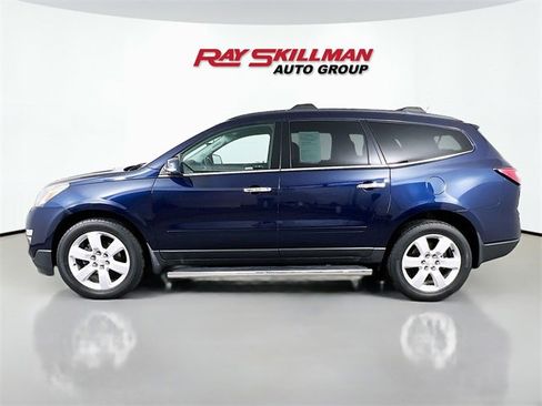 Used 2016 Chevrolet Traverse LT w/ Style and Technology Package image 4