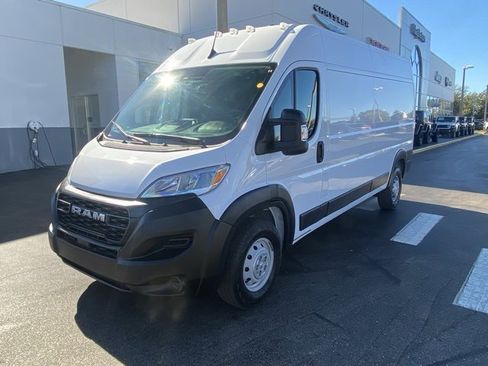 Used 2023 RAM ProMaster 2500 image 4