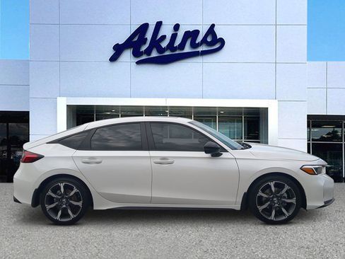 Used 2025 Honda Civic Sport Touring image 1