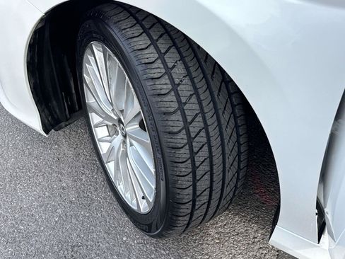 Used 2020 Toyota Camry XLE w/ Carpet Mat Package FWD image 8