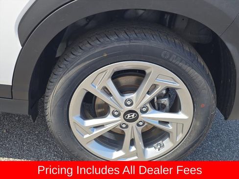 Used 2023 Hyundai Kona SEL AWD/4WD image 15