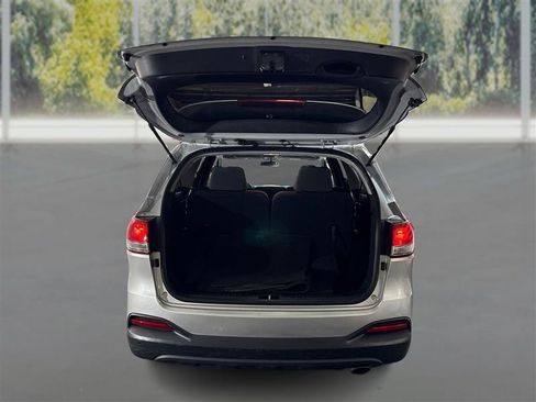 Used 2018 Kia Sorento AWD image 13