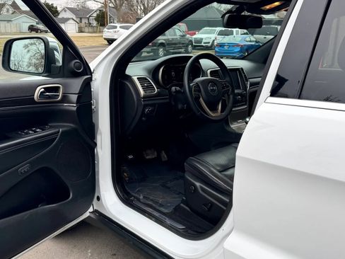 Used 2014 Jeep Grand Cherokee Limited w/ Luxury Group II image 8