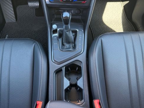 Used 2023 Volkswagen Tiguan SE image 15