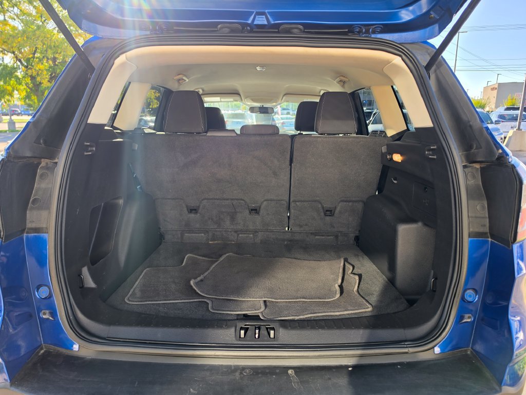 Used 2017 Ford Escape SE w/ Equipment Group 201A AWD/4WD image 12