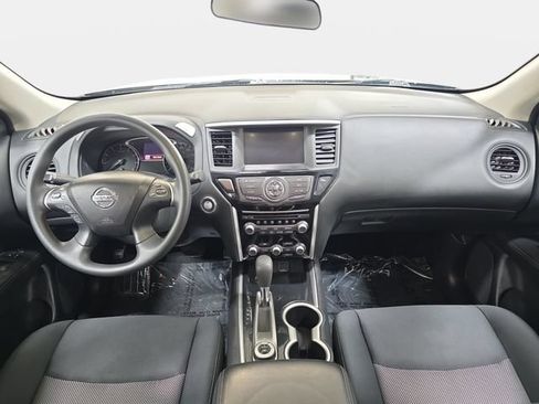 Used 2019 Nissan Pathfinder S AWD/4WD image 10