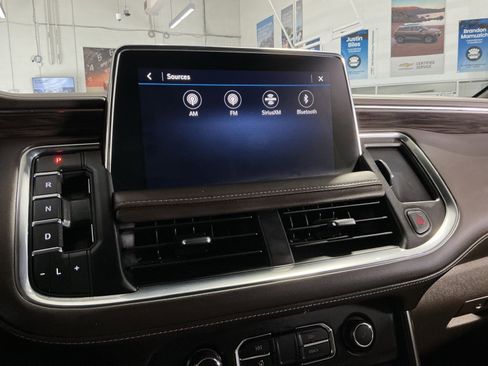 Used 2021 Chevrolet Tahoe Z71 w/ Z71 Off-Road Package image 26