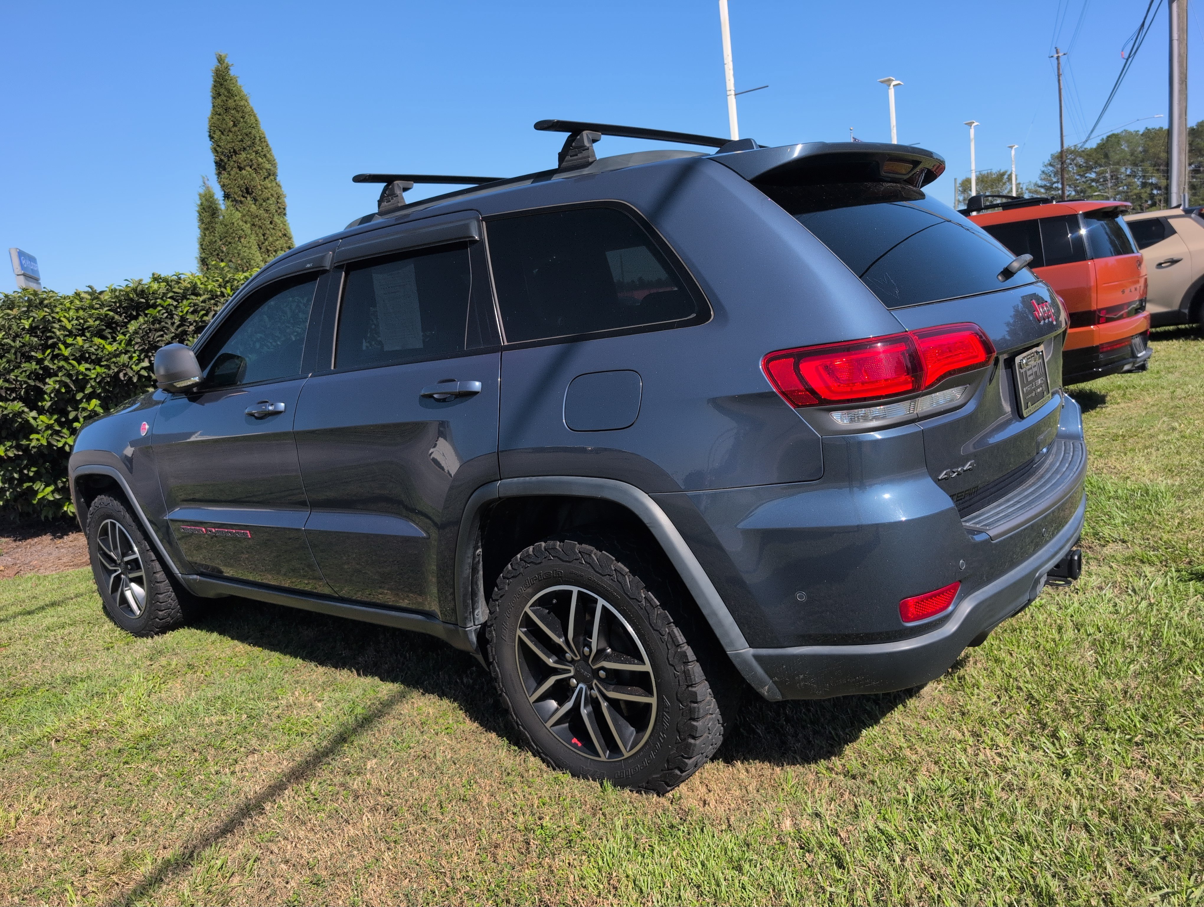 Used 2020 Jeep Grand Cherokee Trailhawk w/ Trailhawk Luxury Group AWD/4WD image 4