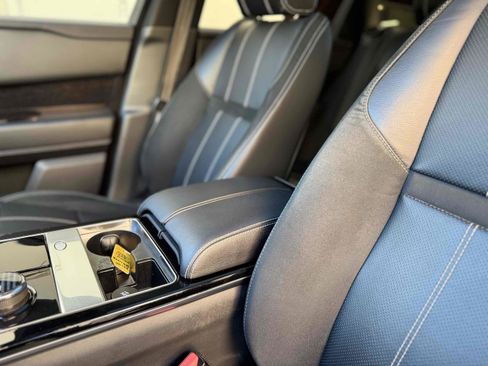 Used 2020 Land Rover Range Rover Velar R-Dynamic S image 58