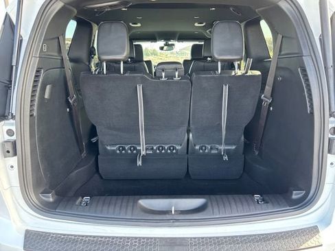 Certified 2026 Chrysler Pacifica Select image 4