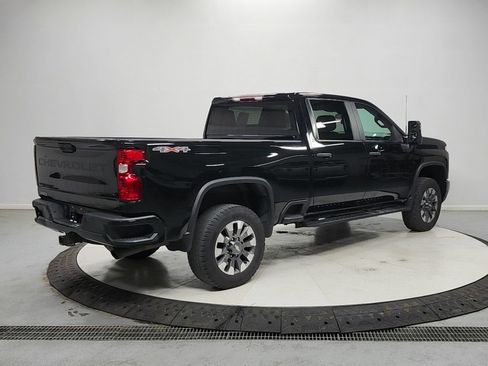 Used 2024 Chevrolet Silverado 2500 Custom w/ Custom Value Package AWD/4WD image 7