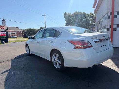 Used 2014 Nissan Altima 2.5 SV FWD image 3