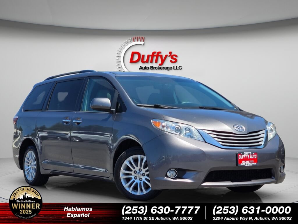 Used 2017 Toyota Sienna XLE Premium FWD image 1
