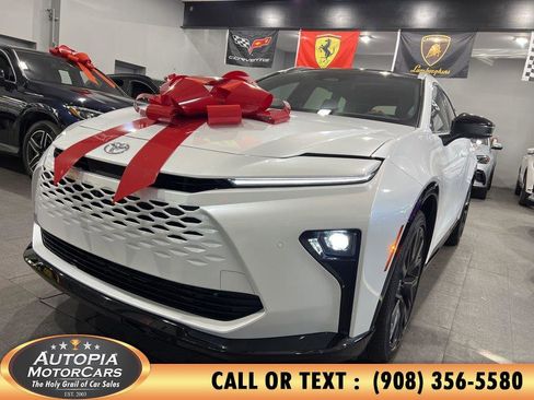 Used 2025 Toyota Crown Signia Limited image 44