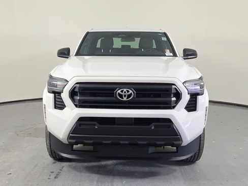 Certified 2024 Toyota Tacoma SR AWD/4WD image 2