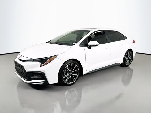 Used 2020 Toyota Corolla SE image 3