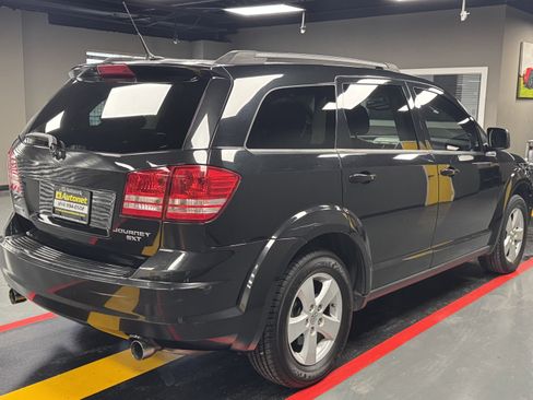 Used 2010 Dodge Journey SXT w/ Flexible Seating Group image 7