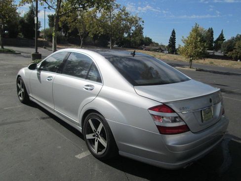 Used 2007 Mercedes-Benz S 550 image 5