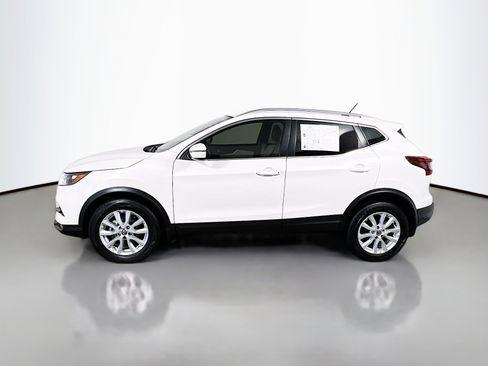 Used 2022 Nissan Rogue Sport SV image 9