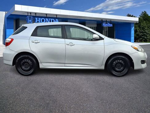 Used 2009 Toyota Matrix image 25