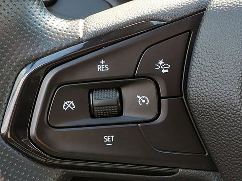 Used 2024 Chevrolet Trax LS w/ LS Convenience Package FWD image 21