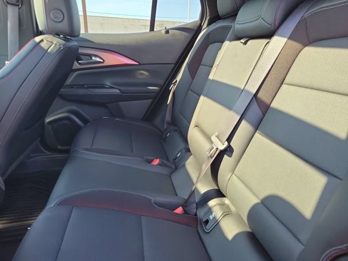 Used 2024 Chevrolet Equinox EV RS FWD image 11