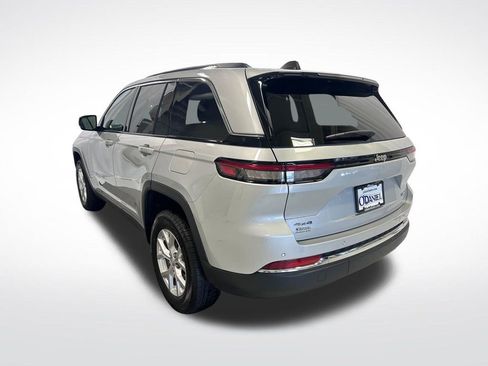 Used 2024 Jeep Grand Cherokee Limited AWD/4WD image 26