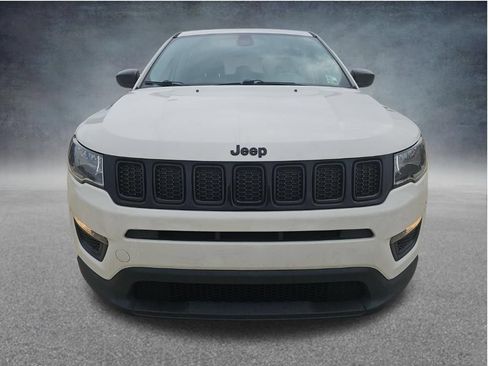 Used 2019 Jeep Compass Sport FWD image 2