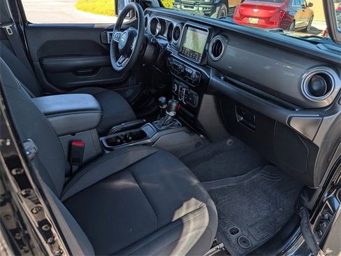 Used 2023 Jeep Gladiator Overland w/ Cold Weather Group image 25