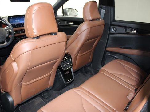 Used 2022 Lincoln Nautilus Reserve w/ Equipment Group 201A image 27