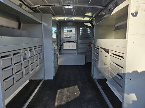 Used 2014 Ford E-250 and Econoline 250 w/ Power Group image 19