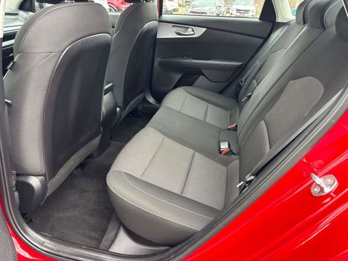 Used 2023 Kia Forte LXS w/ LXS Technology Package image 11