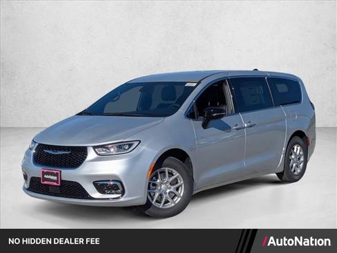 New 2026 Chrysler Pacifica Select FWD image 1